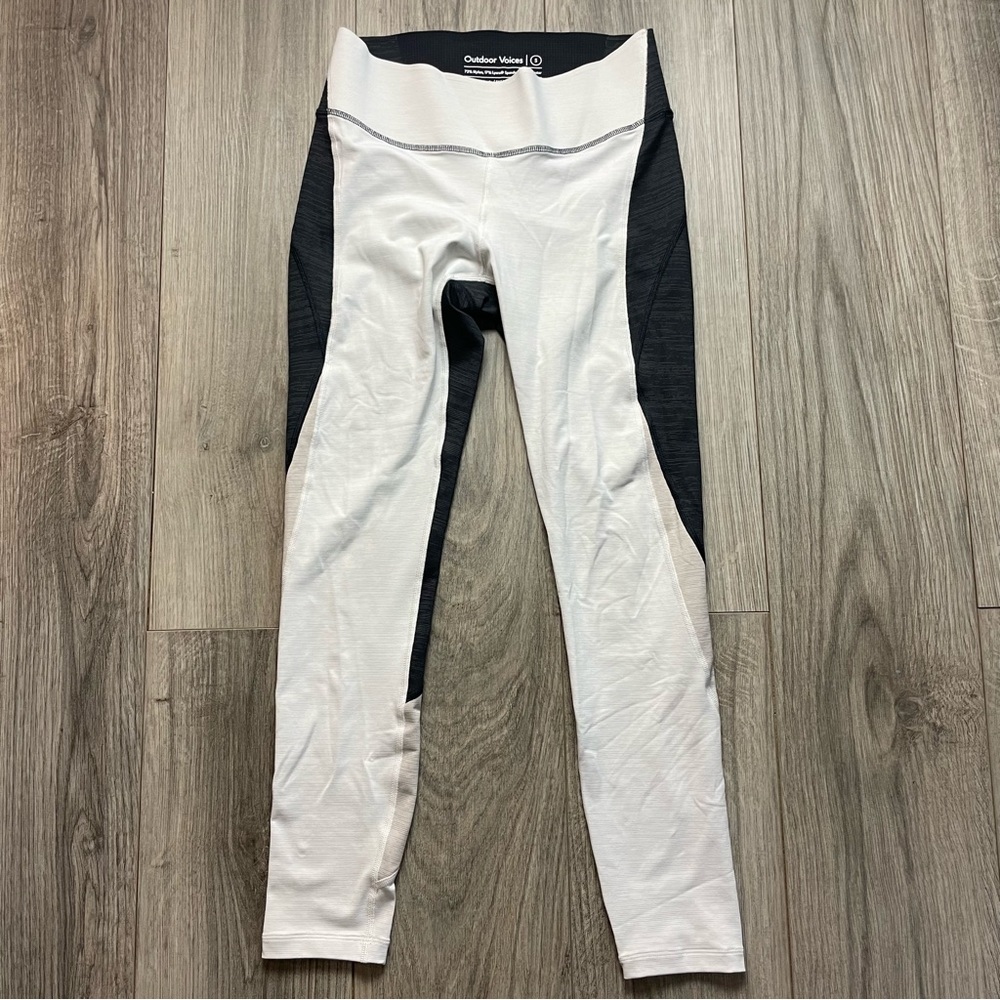 Outdoor Voices Tech Sweat 7/8 Zoom Leggings Black White‎ Tan Colorblock
